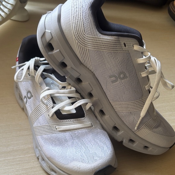 On Running Men's Gray Athletic Shoes - Picture 1 of 10